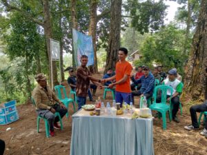 Kerjasama Antara Balai Besar TNGGP Dengan PT Tirta Fresindo Jaya Tanam 4000 Pohon,