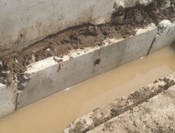 Pengawasan Proyek Drainase di Cilangkap Depok Terabaikan, Pelaksana dan Konsultan Jarang Hadir,hingga Material Berkualitas Buruk Terpasang Di Lokasi.