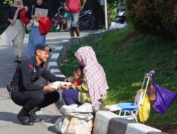 Resimen II Brimob Kota Depok Berbagi Keberkahan Di Hari Jumat